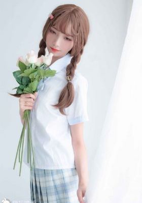 免费啪视频在线看视频终于按在床上_欧美在线观看