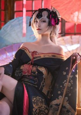 欧美情趣内衣胶皮图_蓝光完整在线观看